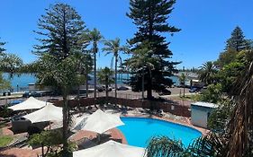 El Lago Waters Hotel